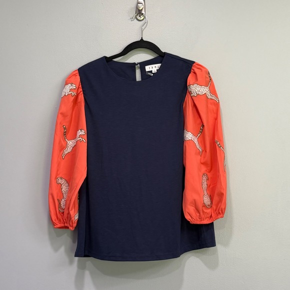 THML Tops - THML Navy Coral Leopard Puff Sleeve Knit Top Size Large whimsical art